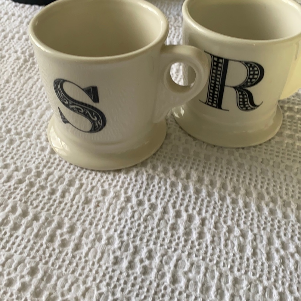 S R mugs